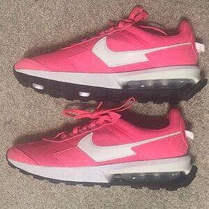 Nike Air Max Pre Day Pink Women’s Sz 8 Running Shoes FJ0708-639 MSRP $135 NWOT